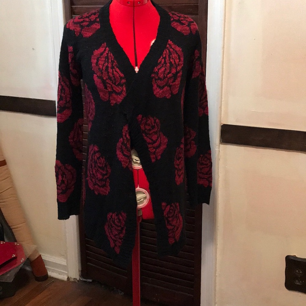 Rose Design Cardigan - Picture 4 of 4